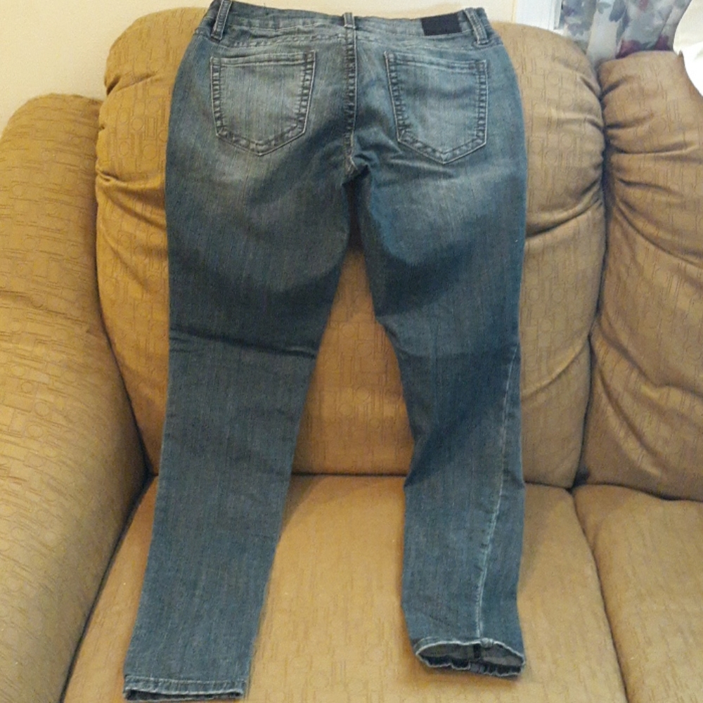 Women's YMI Skinny Jeans Size 5 - Picture 2 of 4